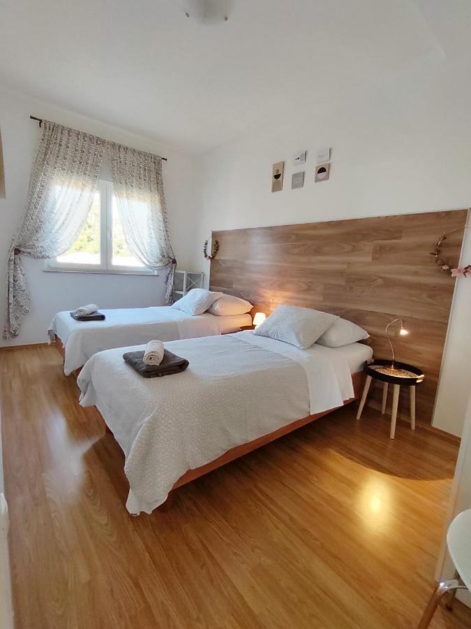 Apartments Karla I Ivano Mandre Dış mekan fotoğraf