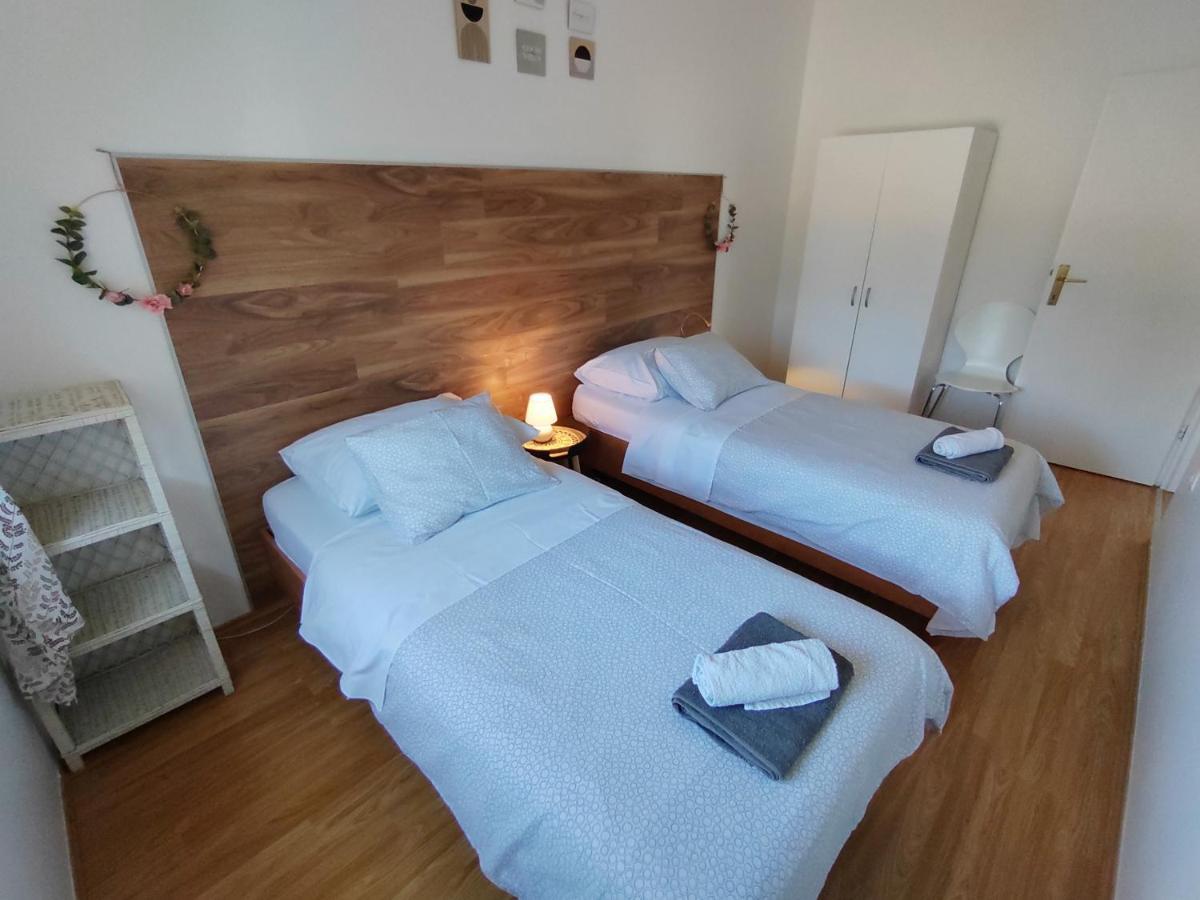 Apartments Karla I Ivano Mandre Dış mekan fotoğraf