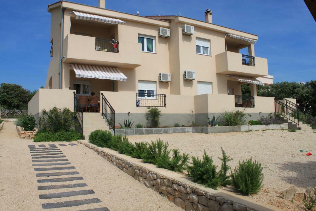 Apartments Karla I Ivano Mandre Dış mekan fotoğraf